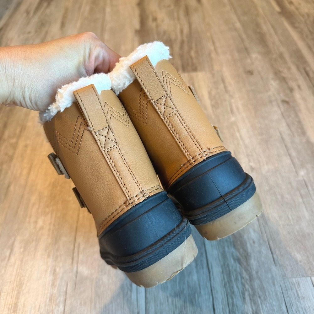 Cat & Jack Toddler Kids Tan Black Faux Fur Lined Winter Duck Boots Size 8 - Picture 8 of 9